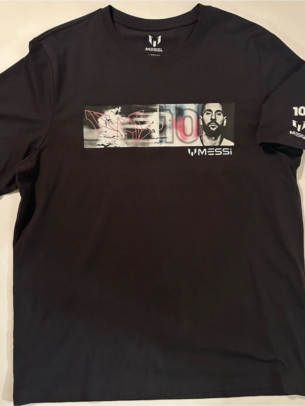 Lionel Messi Collection T-Shirt Soccer #10 Medium Men’s Graphic T